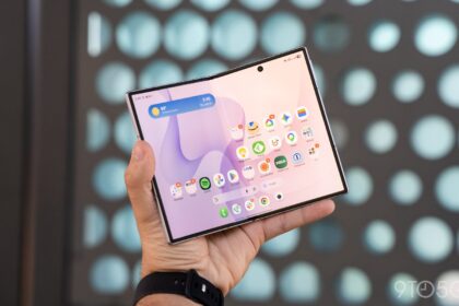 Galaxy Z Fold 8 gets $200 discount as iPhone Duo faces issues