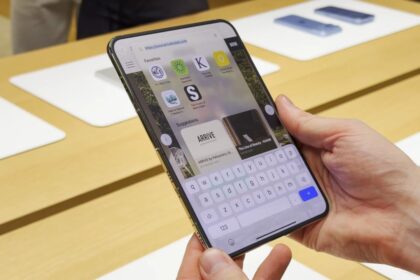 iPhone Duo battery larger than previously believed, EU label reveals