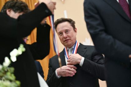 SpaceX and Tesla Form Committees for Potential Merger